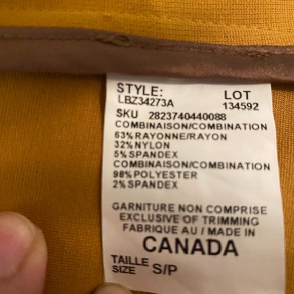 LeChateau mustard blazer/blouse, size S - Picture 7 of 7